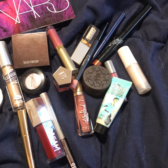 Makeup bundle - Picture 3 of 4